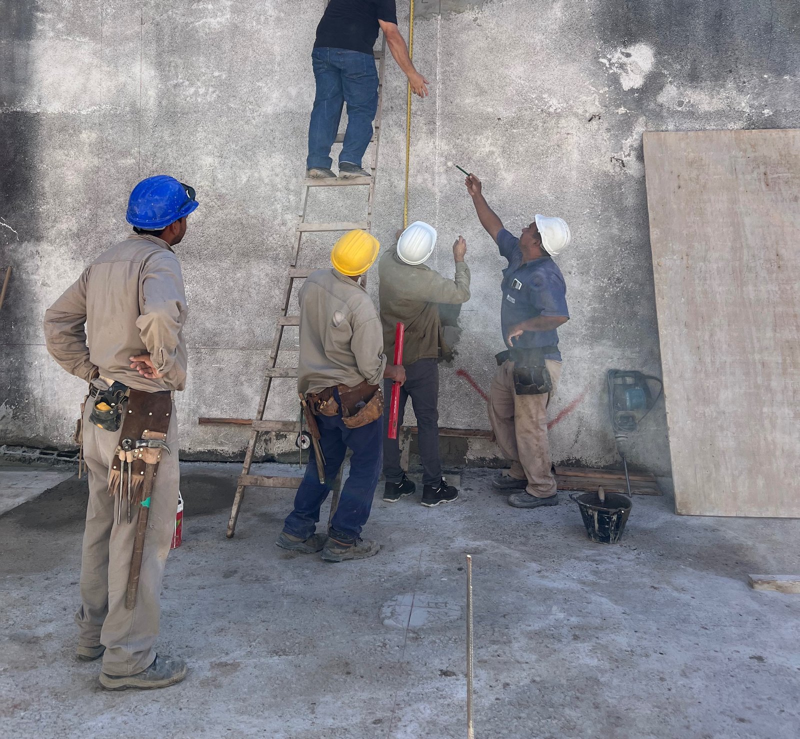 Oportunidades laborales y proveedores del estudio arquithel Obras